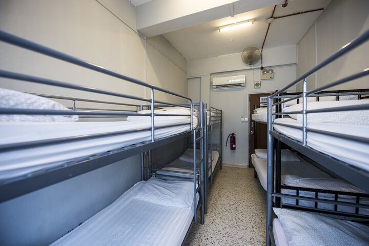Room 21 of 43