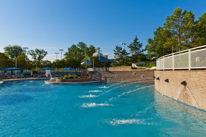 Pool 48 of 125