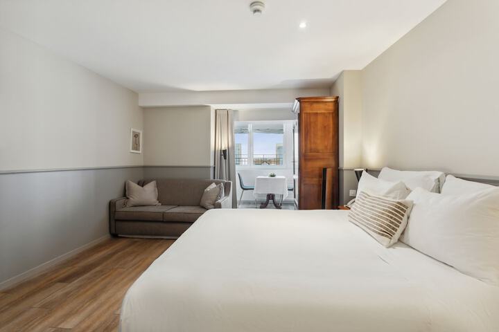 Room 16 of 29