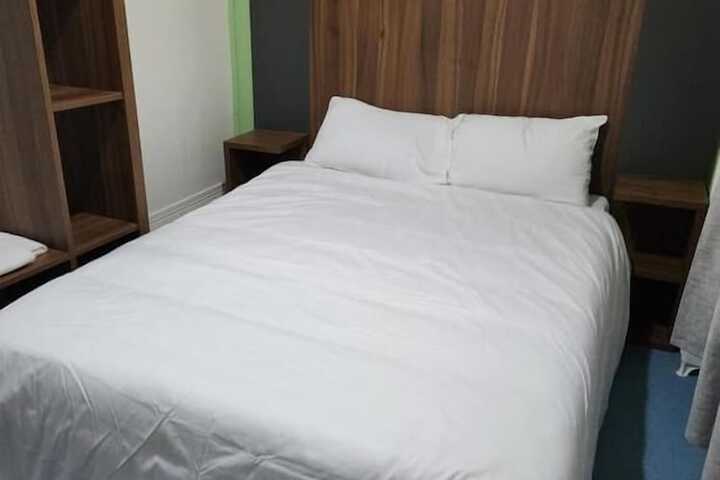 Room 3 of 20