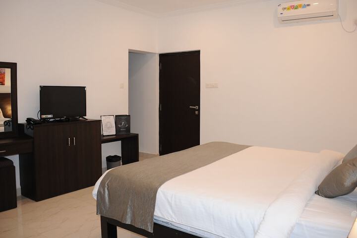 Room 19 of 30