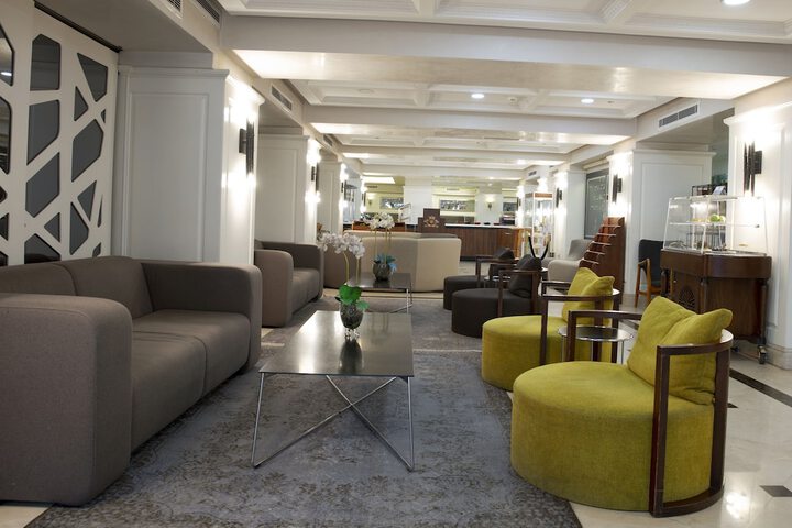 Guest Lobby