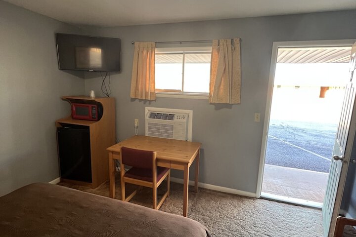 Room 14 of 26