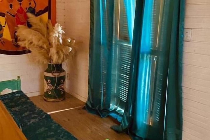 Room 10 of 70