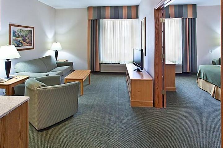 Room 12 of 63