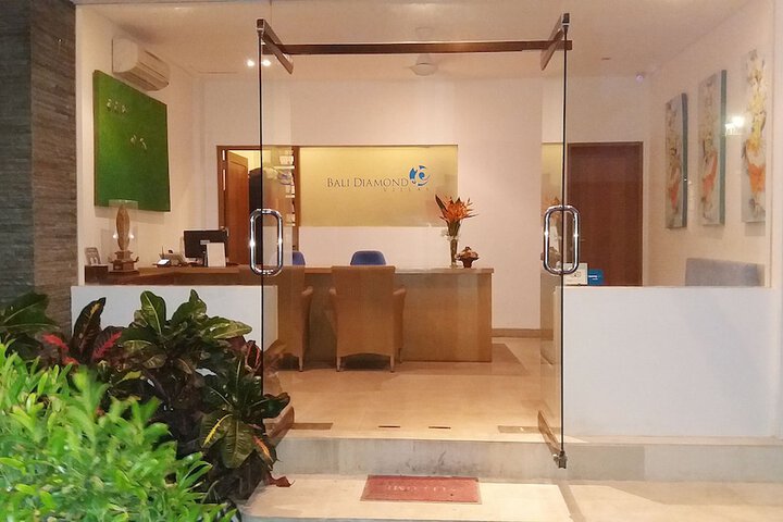 Hotel 2 of 102