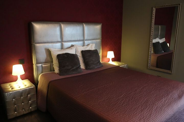Room 43 of 161