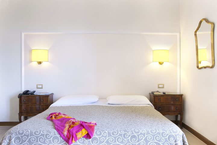 Room 7 of 101