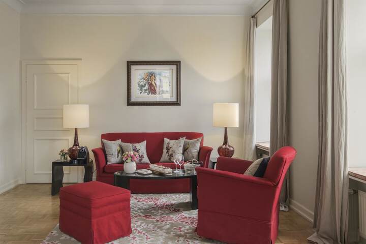 Room 28 of 61