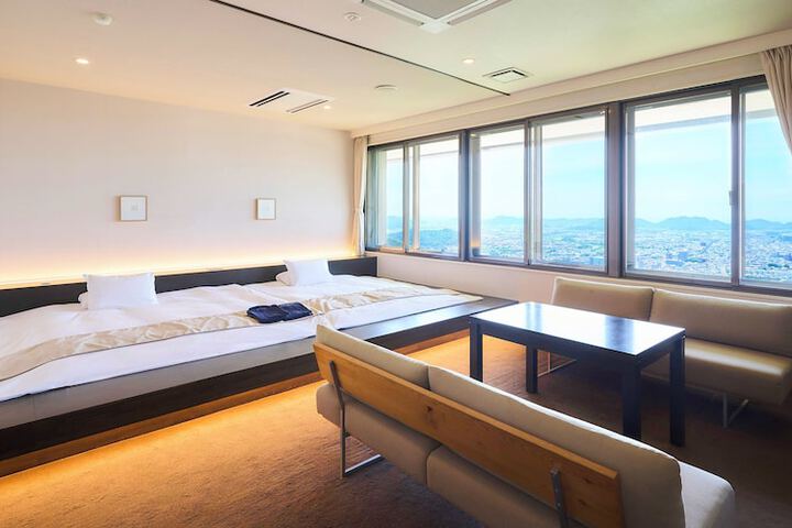 Room 13 of 178