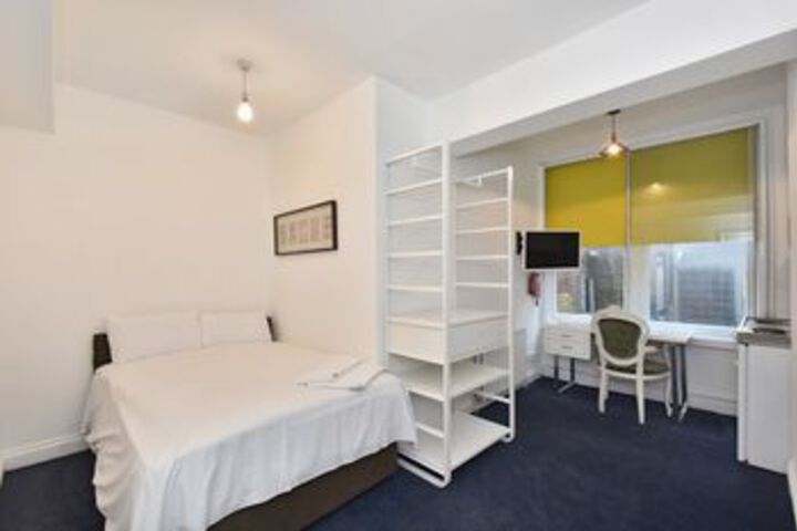 Room 18 of 51