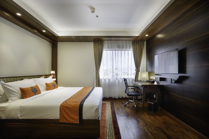 Room 16 of 120