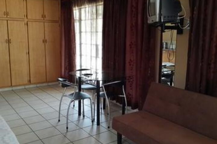 Room 32 of 48