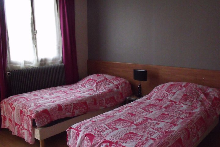 Room 2 of 45