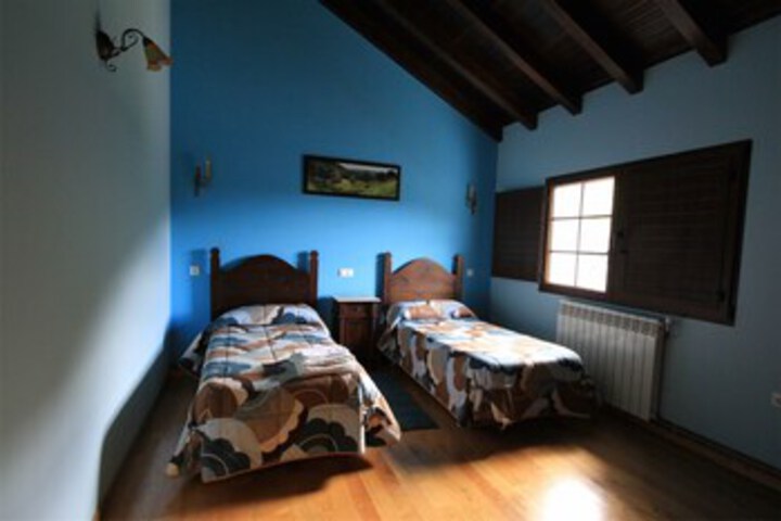 Room 10 of 10