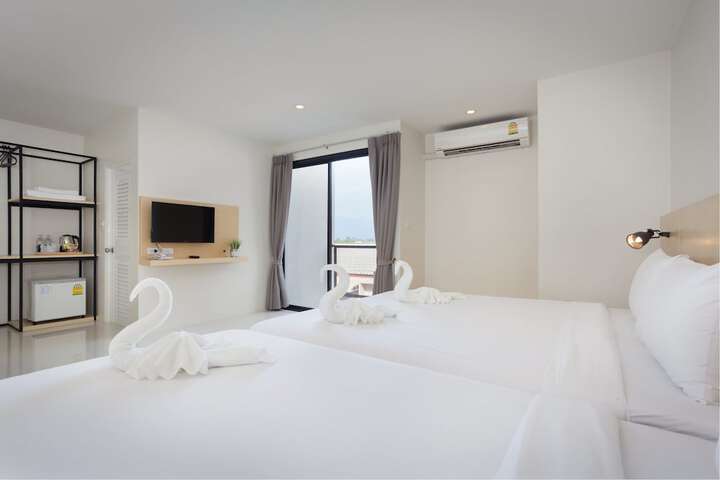 Room 6 of 40