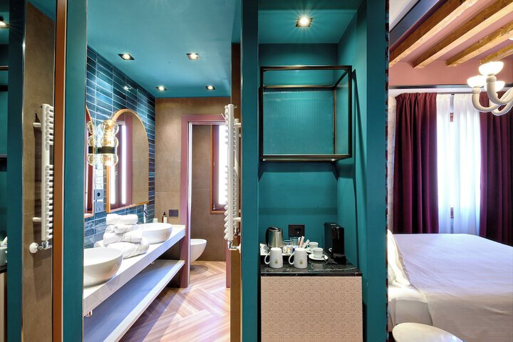 Room 48 of 54