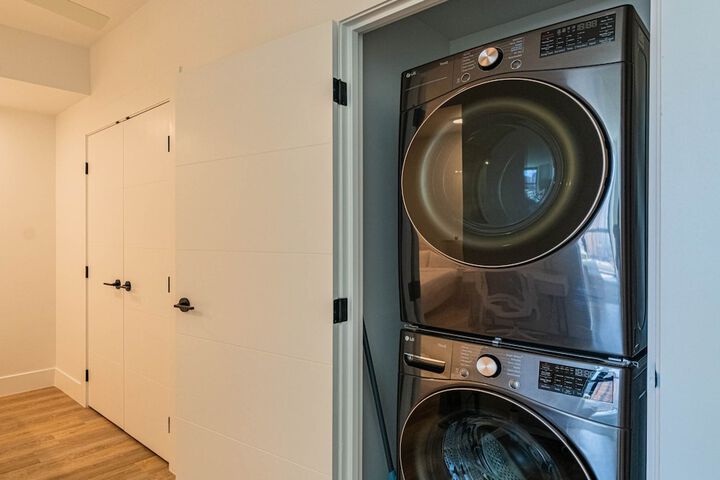 Laundry 18 of 45