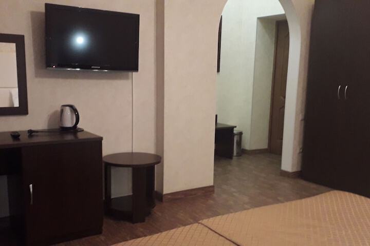 Room 15 of 34