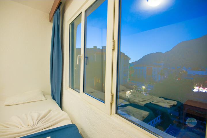 Room 17 of 49