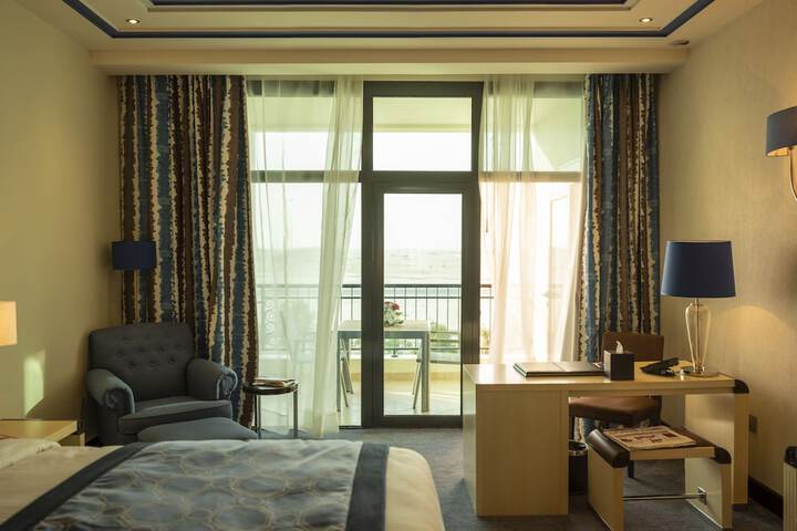 Room 8 of 81
