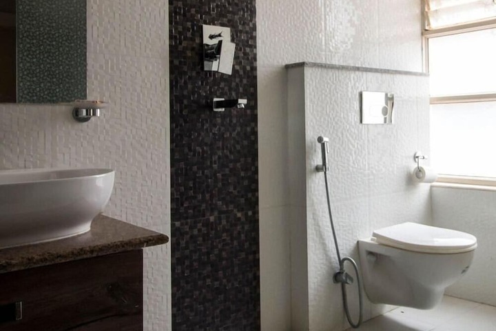 Room 15 of 21