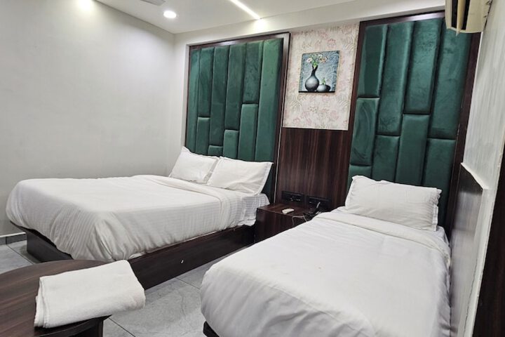 Room 14 of 51