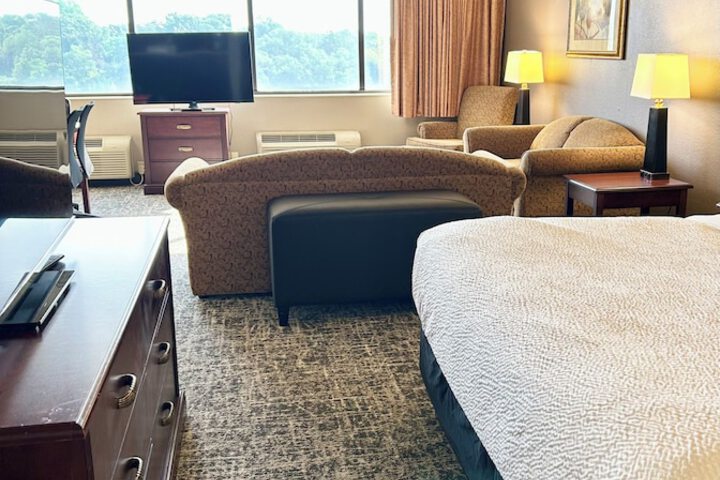 Room 56 of 100