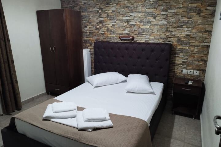 Room 27 of 57