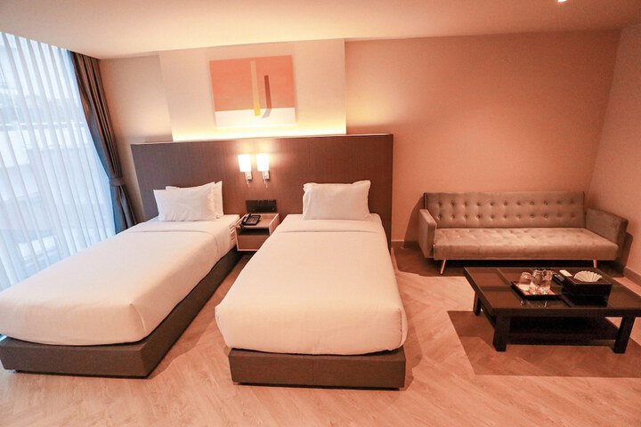 Room 43 of 103