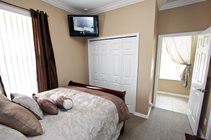 Room 7 of 46
