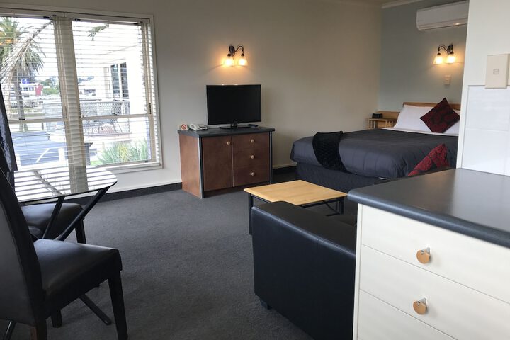 Room 28 of 36