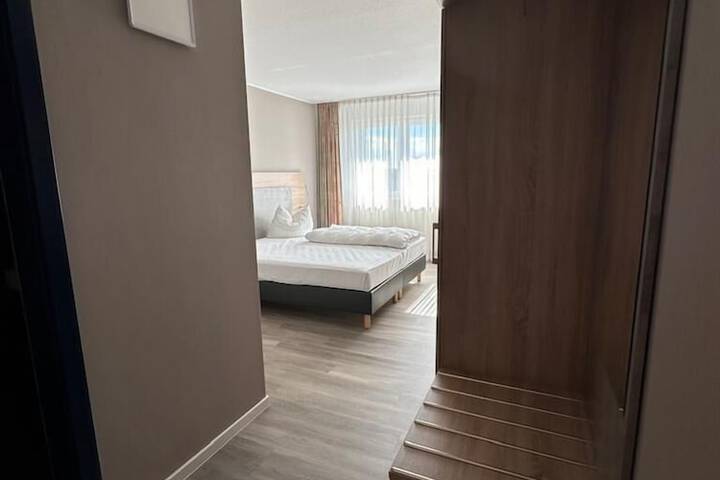 Room 34 of 96