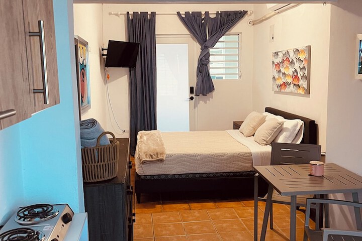 Room 3 of 23