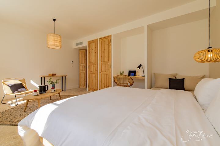 Room 8 of 47