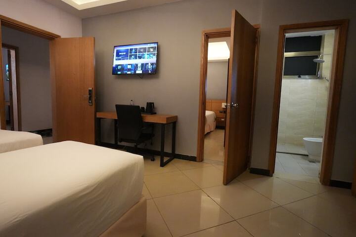 Room 74 of 173