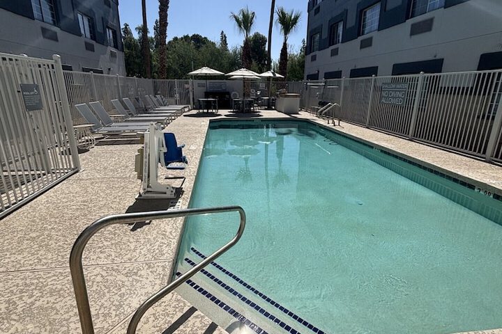 Pool Hotel