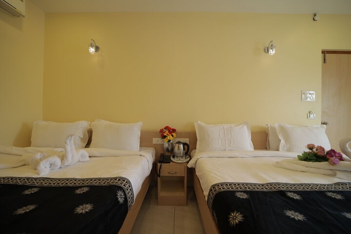 Room 11 of 25