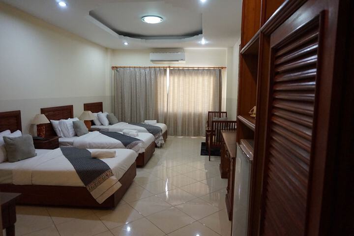 Room 6 of 67