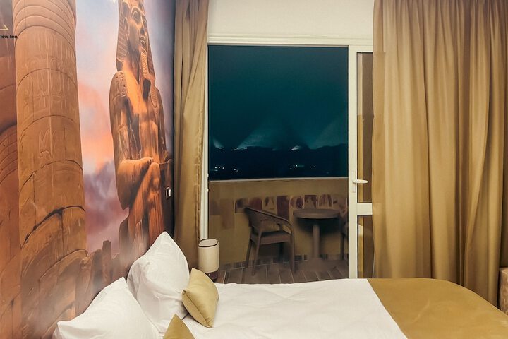 Room 5 of 80