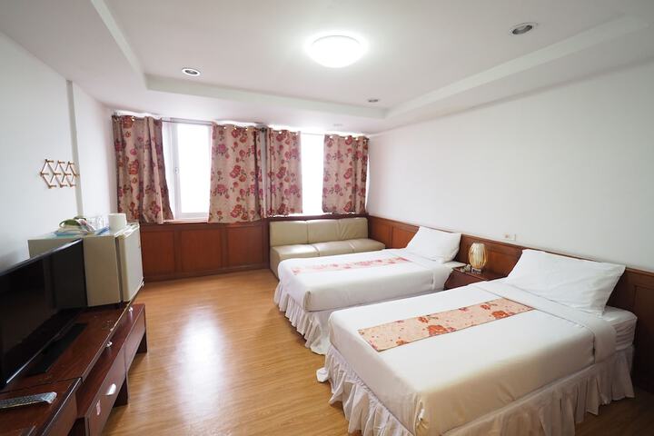 Room 9 of 46