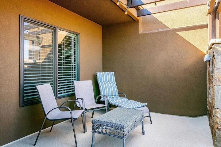 Terrace/Patio 6 of 13