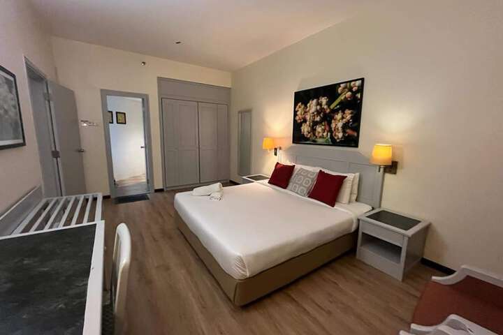 Room 18 of 650