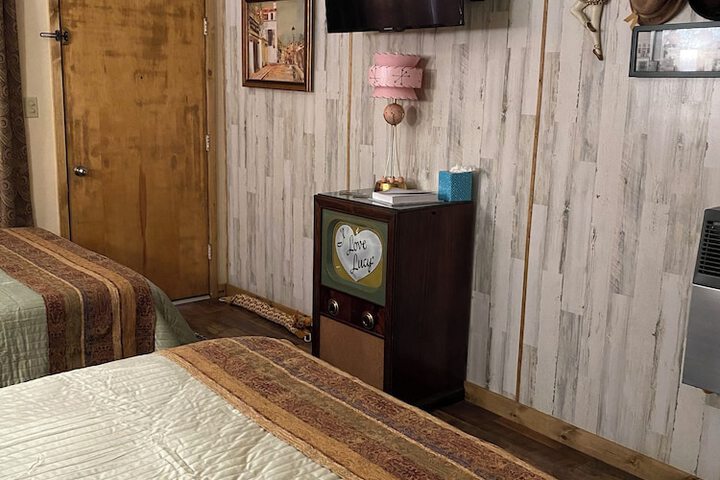 Room 35 of 63