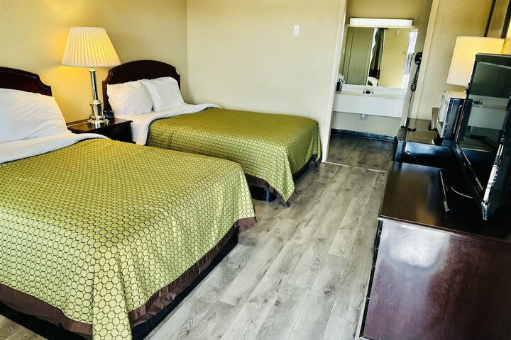 1 Double Bed (3 of 5)