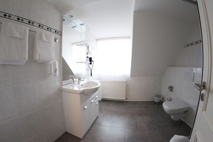 Room 15 of 23