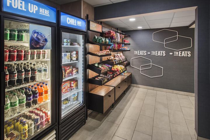 Snack bar