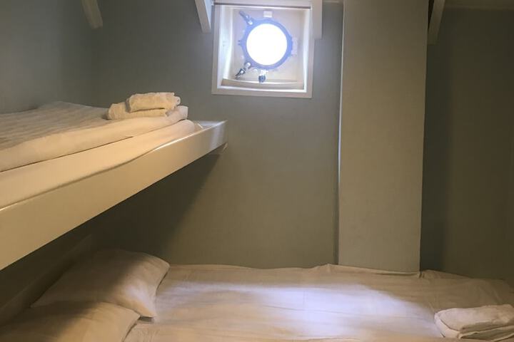 Room 17 of 50