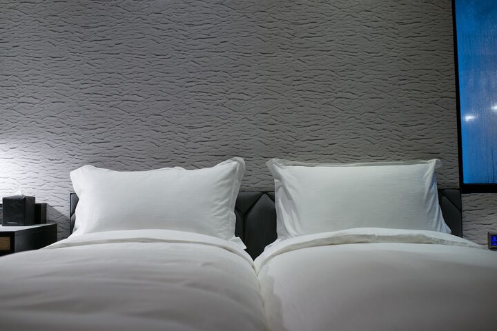 Room 16 of 61
