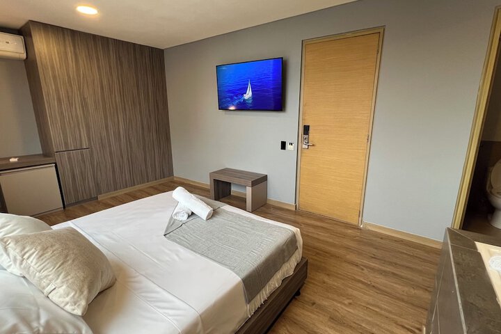 Room 14 of 137